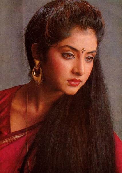 Divya Bharti photo
