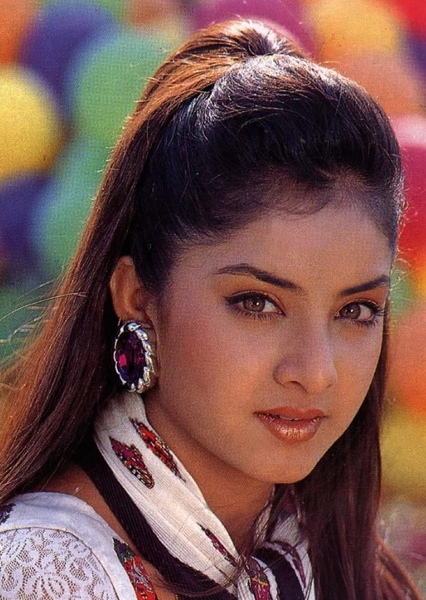 Divya Bharti photo