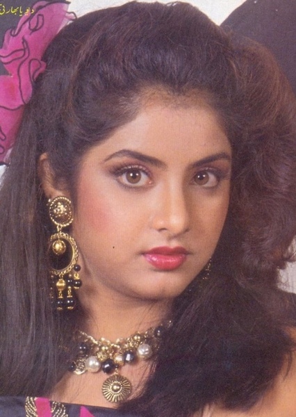 Divya Bharti photo
