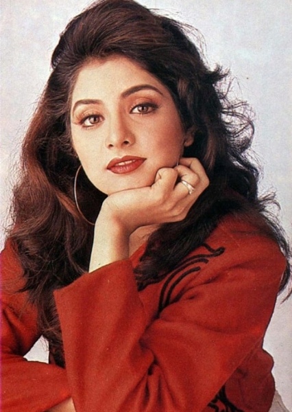 Divya Bharti photo