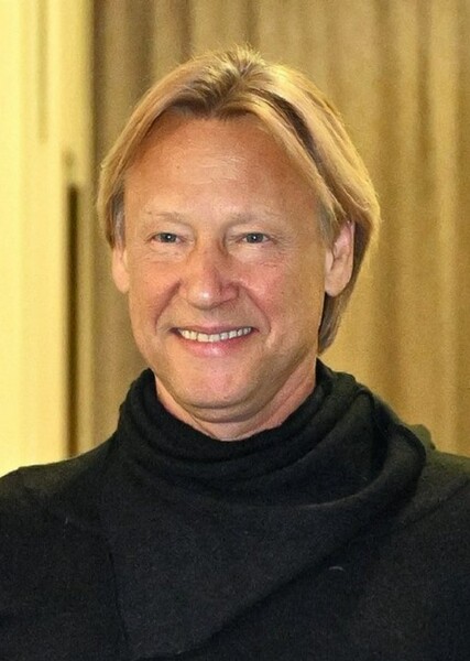 Dmitry Kharatyan photo