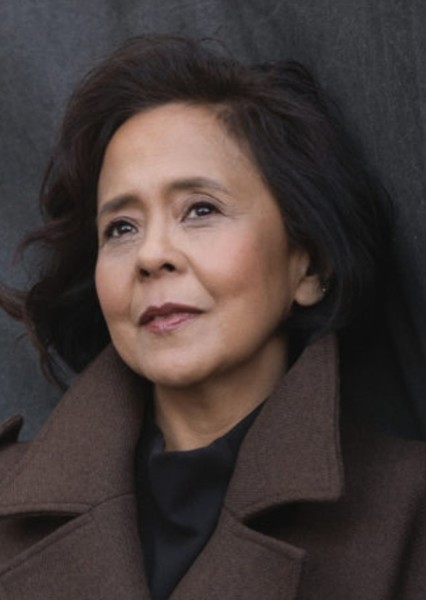 Dolly de Leon photo