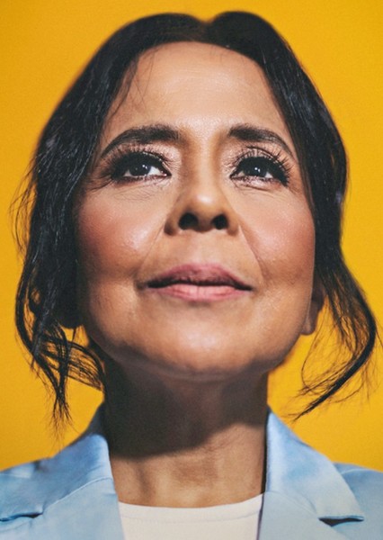 Dolly de Leon photo