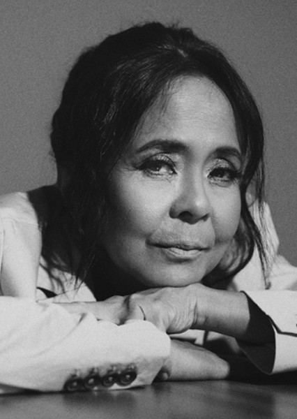 Dolly de Leon photo