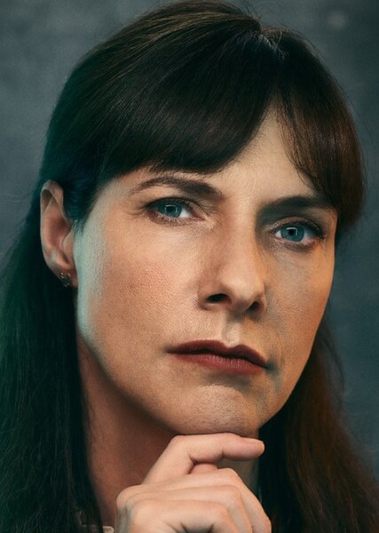Dolly Wells photo