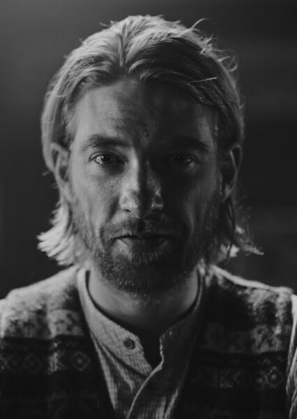 Domhnall Gleeson photo