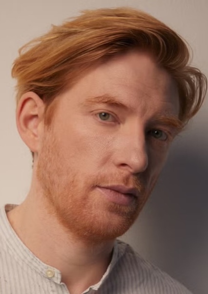 Domhnall Gleeson photo