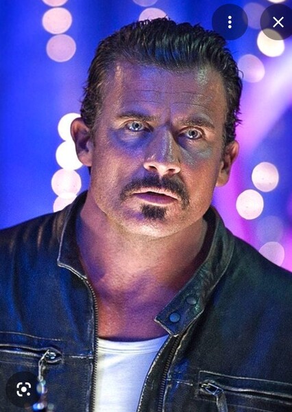 Dominic Purcell photo