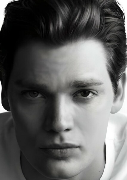 Dominic Sherwood photo