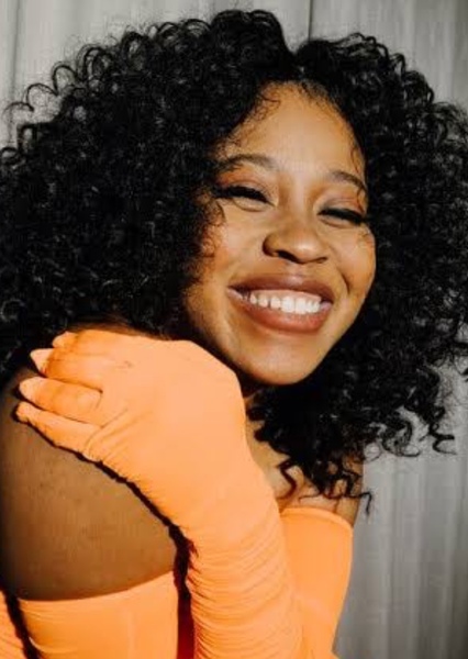 Dominique Fishback photo