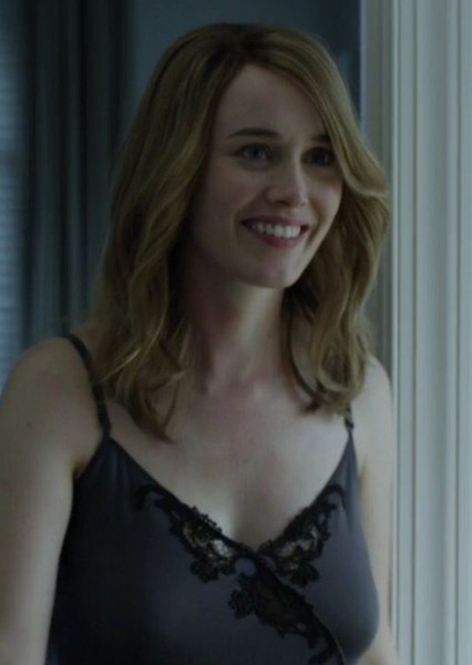 Dominique McElligott photo