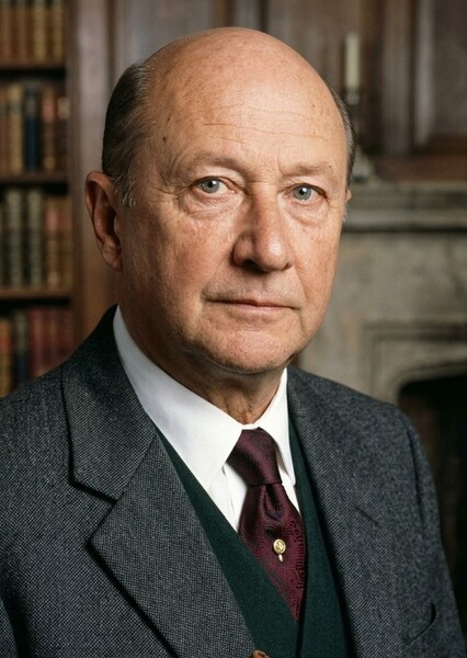 Donald Pleasence photo