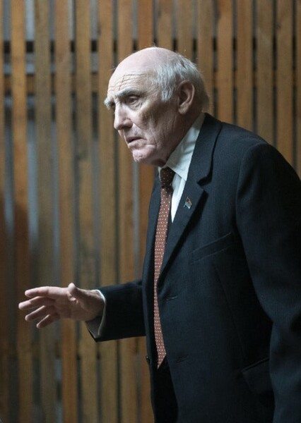 Donald Sumpter photo