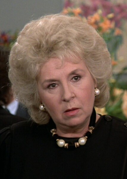 Doris Roberts