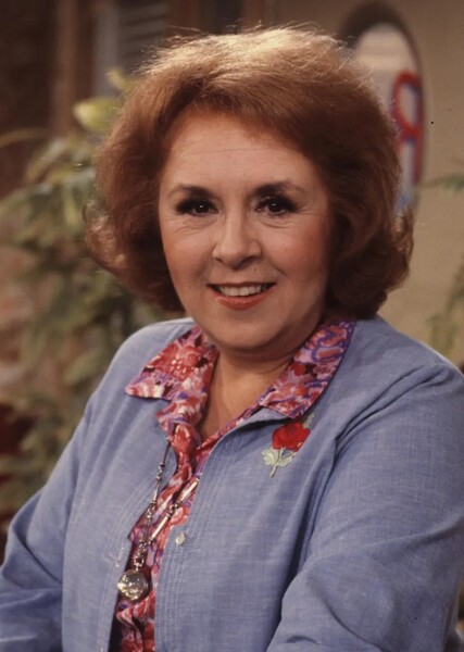 Doris Roberts