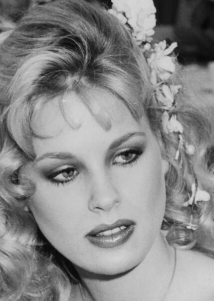 Dorothy Stratten photo