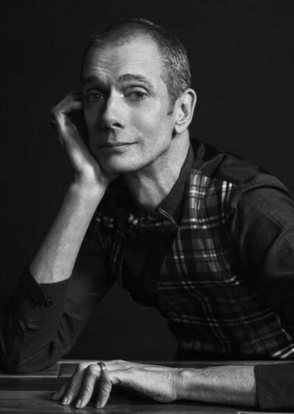 Doug Jones photo