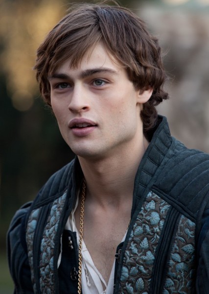 Douglas Booth photo