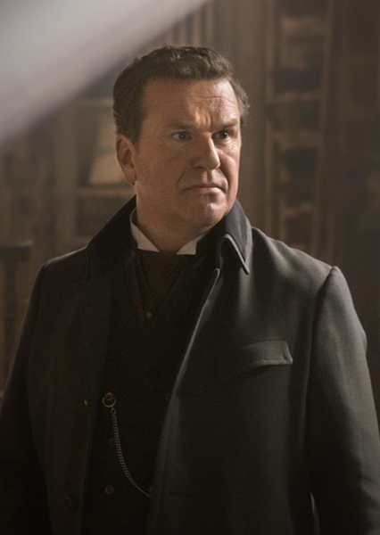Douglas Hodge