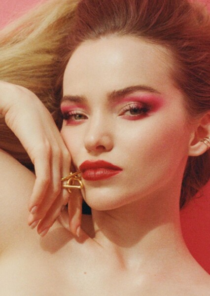 Dove Cameron photo