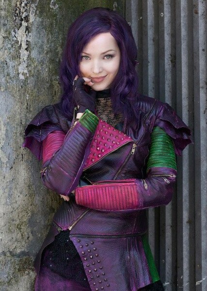 Dove Cameron photo