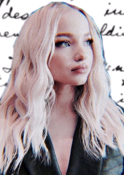 Dove Cameron photo