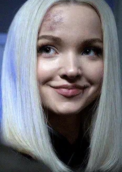 Dove Cameron photo
