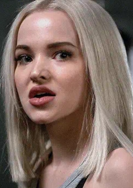 Dove Cameron photo