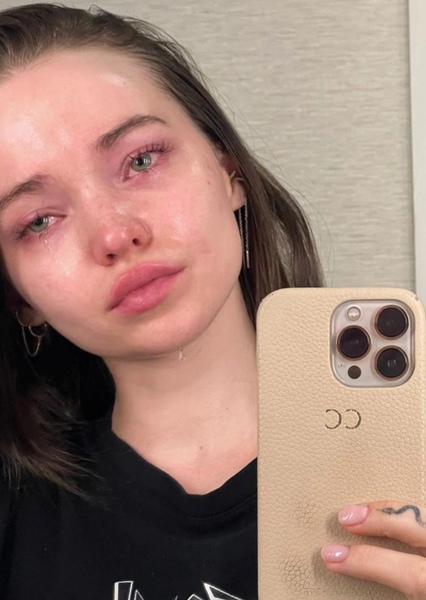 Dove Cameron photo