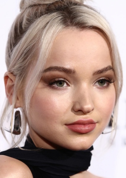 Dove Cameron photo