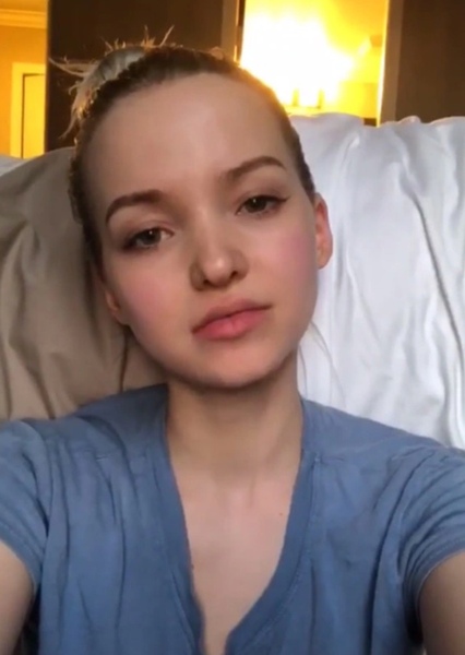 Dove Cameron photo