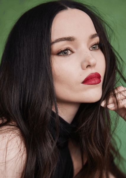 Dove Cameron photo
