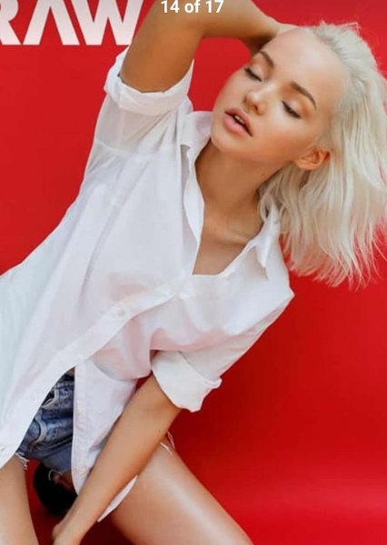 Dove Cameron photo