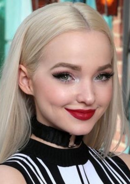 Dove Cameron photo