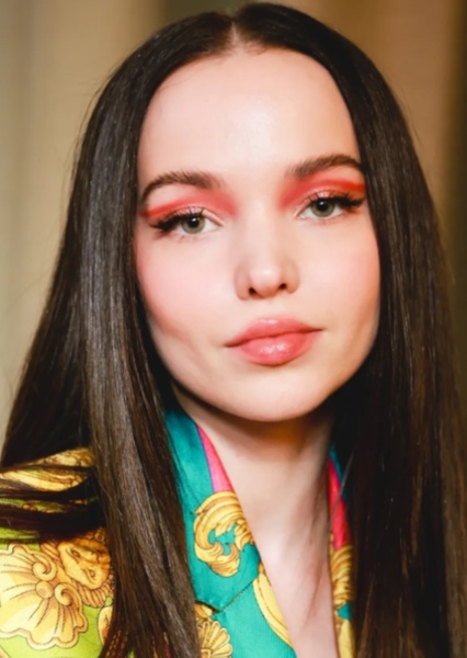 Dove Cameron photo