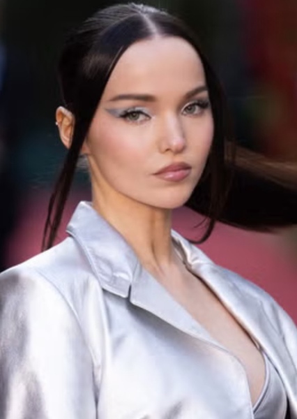 Dove Cameron photo