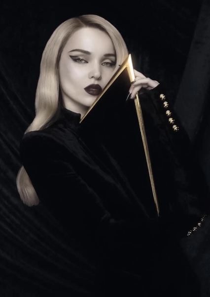 Dove Cameron photo