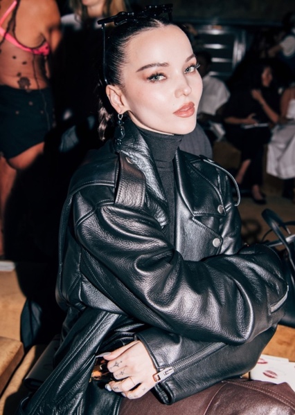Dove Cameron photo