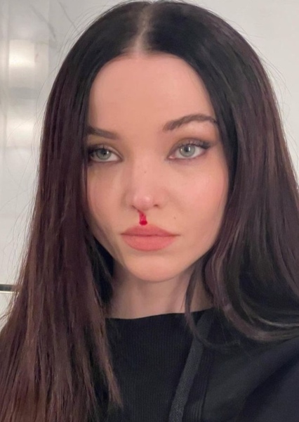 Dove Cameron photo