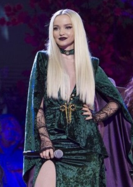 Dove Cameron photo