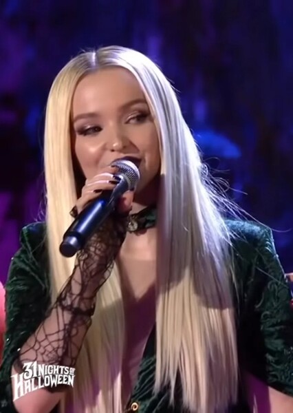 Dove Cameron photo