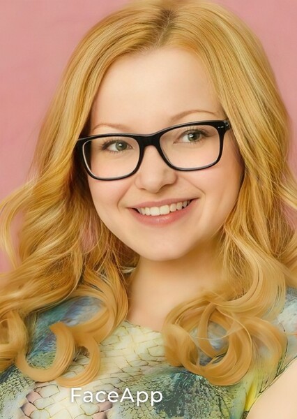 Dove Cameron photo