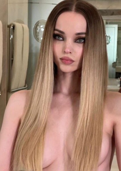 Dove Cameron photo
