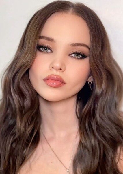 Dove Cameron photo
