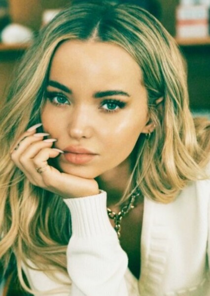 Dove Cameron photo