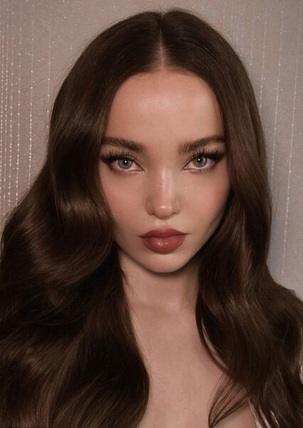 Dove Cameron photo