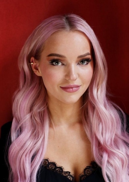 Dove Cameron photo
