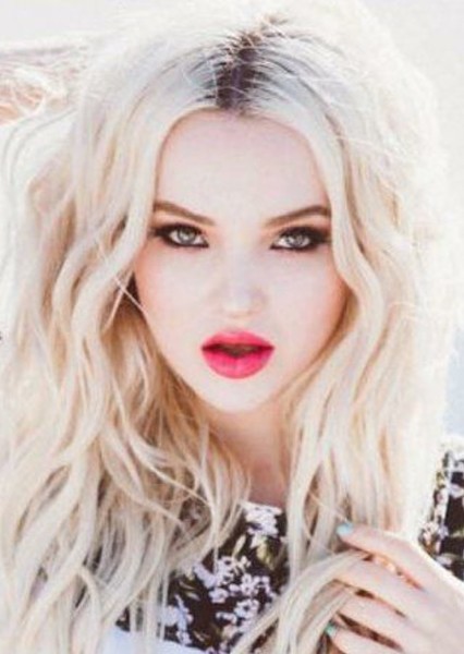 Dove Cameron photo