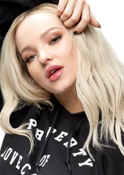 Dove Cameron photo