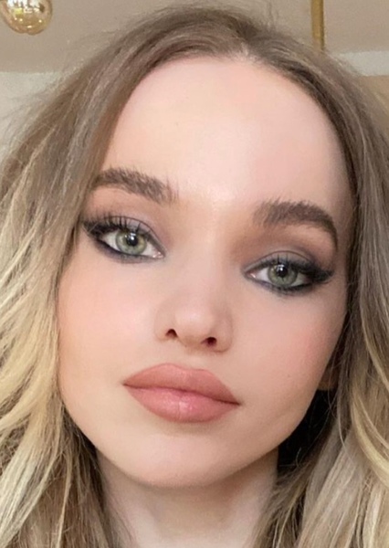 Dove Cameron photo